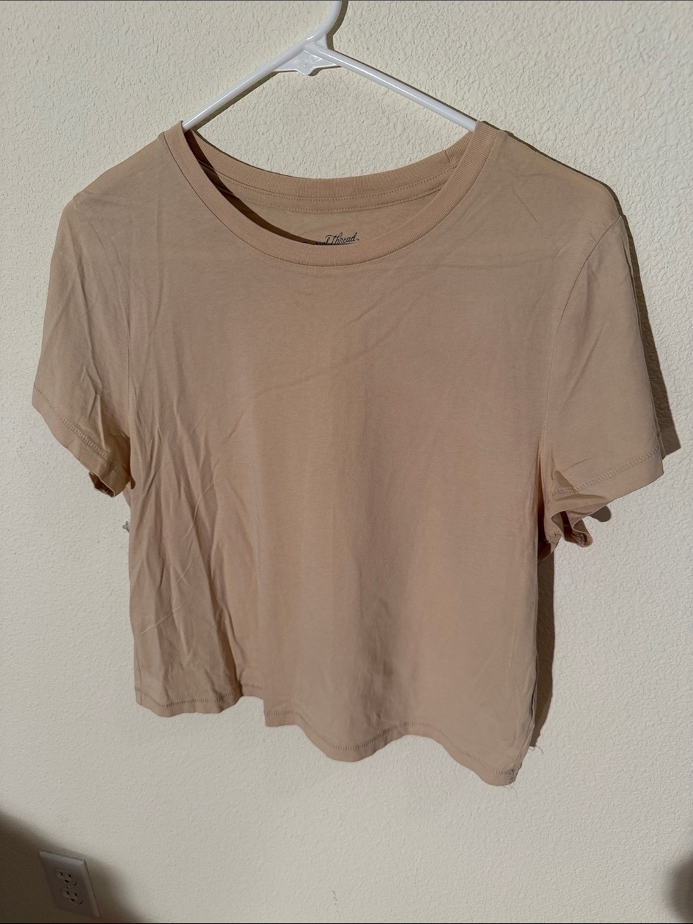 Women’s Universal Thread Classic Crewneck Crop Tee